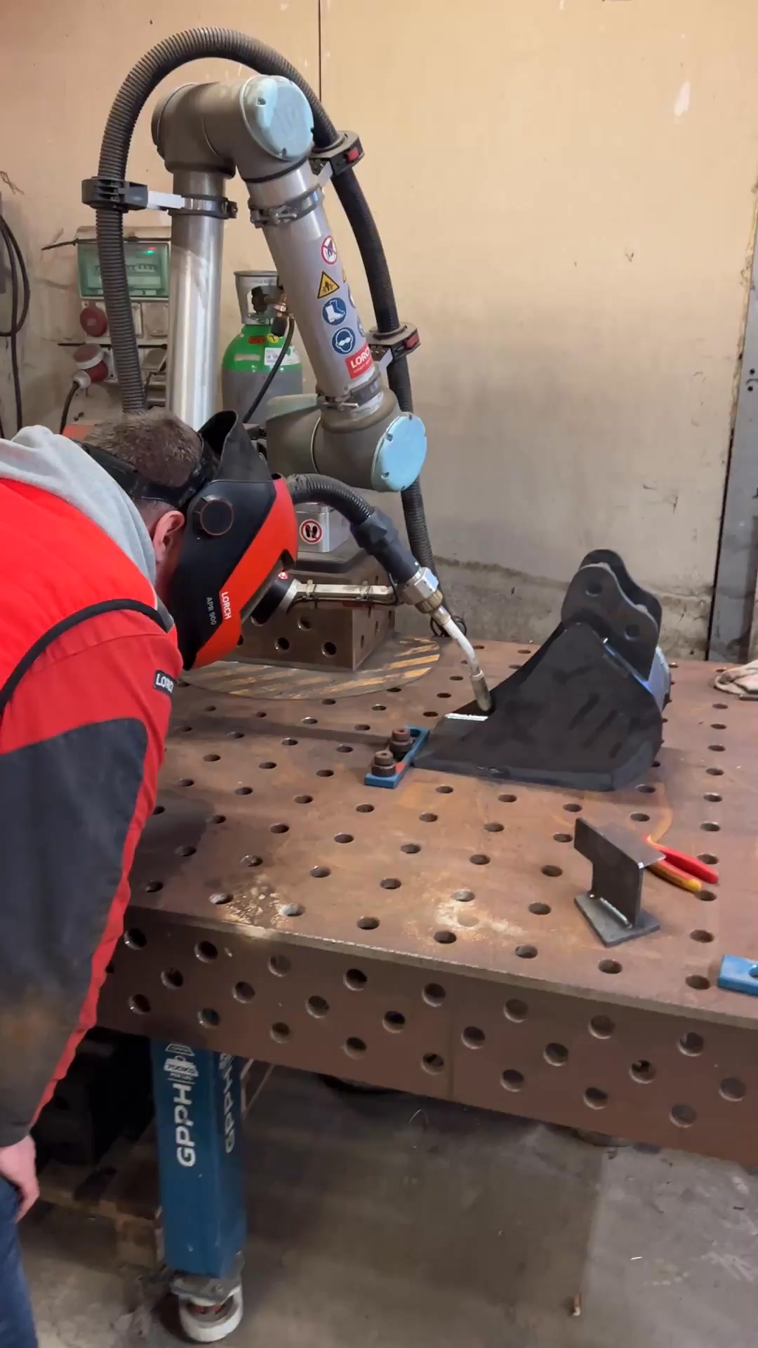 2140099602903204 1559695449489552